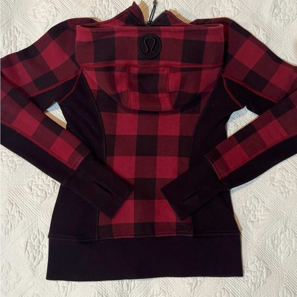 LIKE NEW! Lululemon♥️RARE SCUBA HOODIE MINI CAMP CHECK (HEATHERED CRANBERRY/BLK)